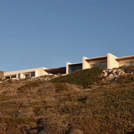 Theia فيلة آداماس