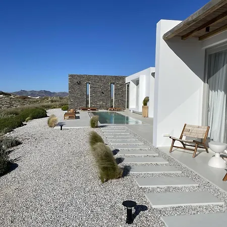 Theia Adamantas (Milos)