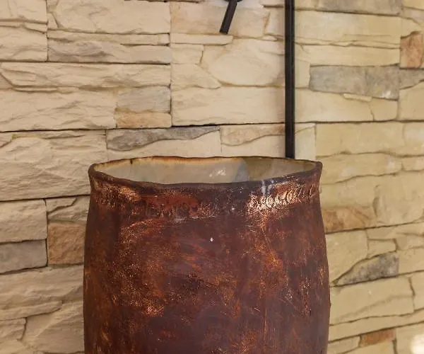 Villa Theia Adámasz